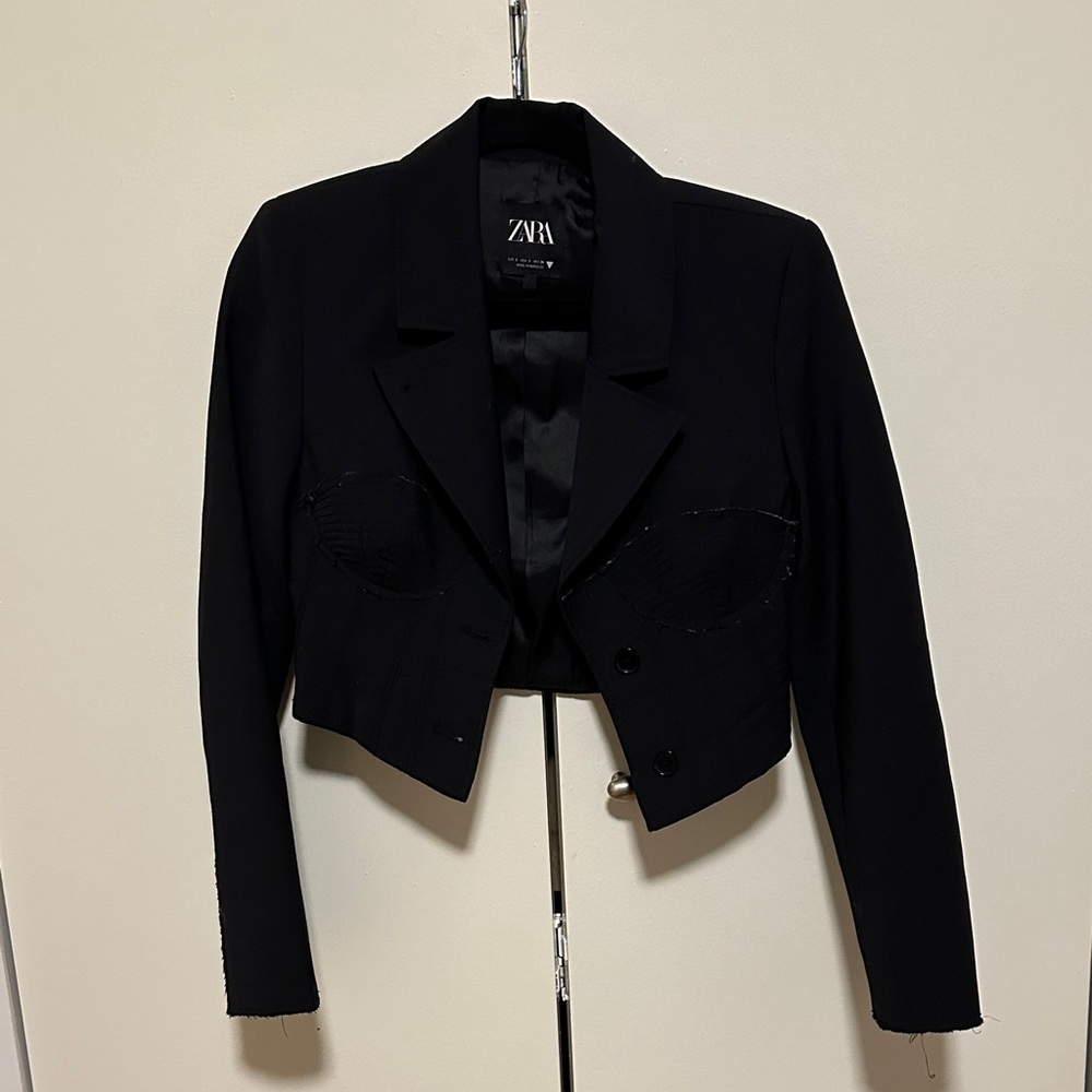 Zara Women's Elegant Black Blazer